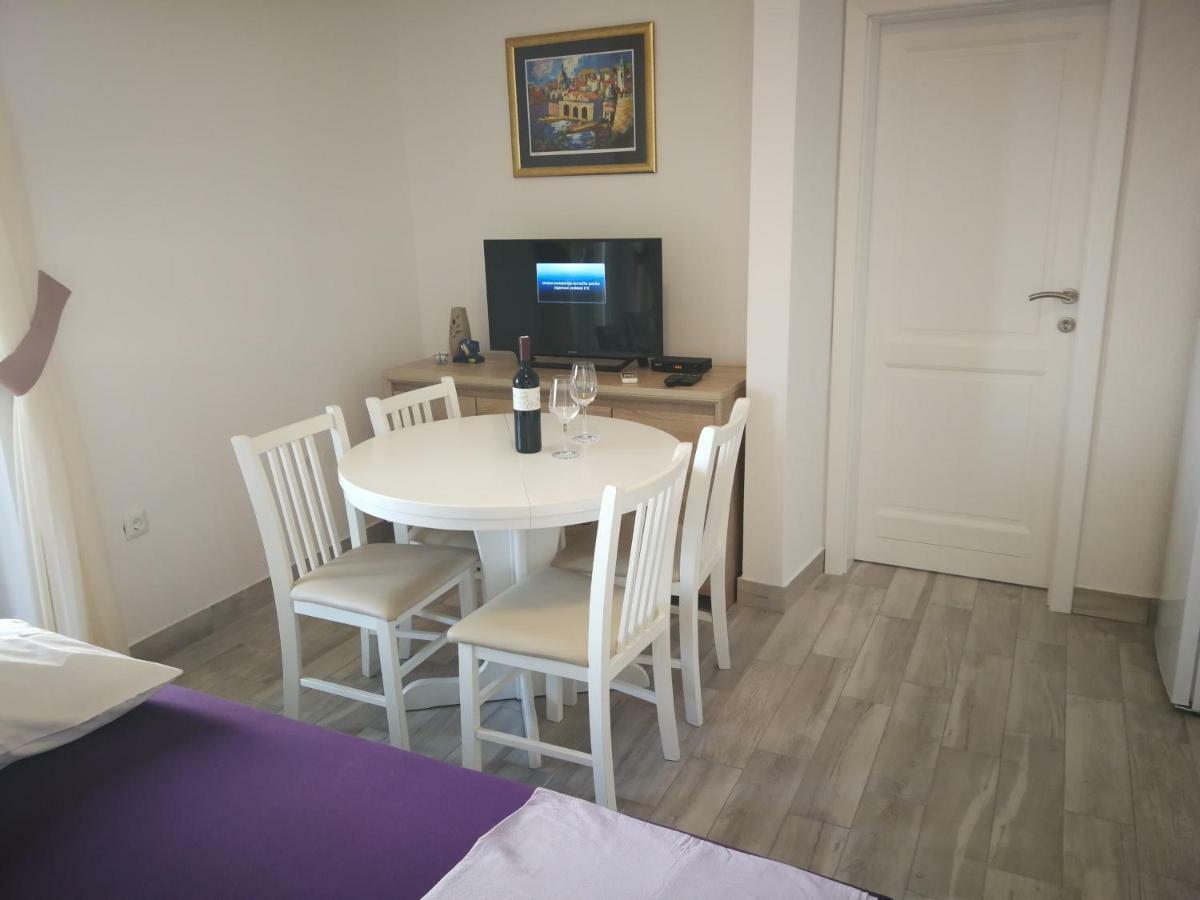 Adriatic - Apartment With Jacuzzi Sobra 외부 사진